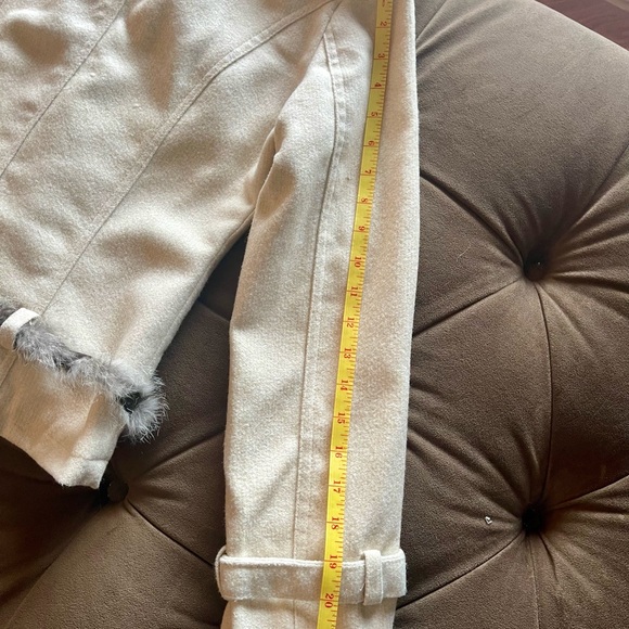 Cream Double-Breasted Women's Peacoat with Faux Fur Collar Scarf and Belt - Picture 8 of 8